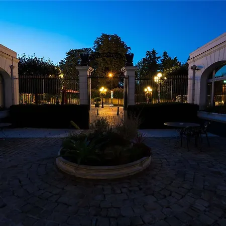 酒店 Aigle Noir - Mgallery Collection 枫丹白露